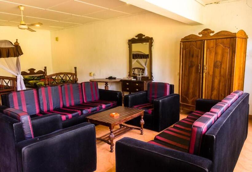 酒店 River View Banquet & Resort