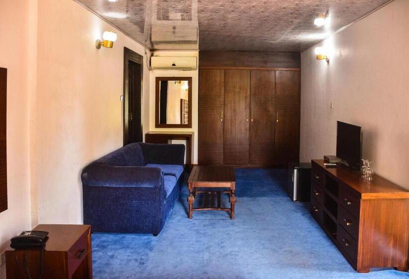 酒店 River View Banquet & Resort