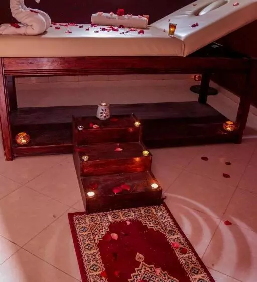 Hotelli Salma Palms Hôtel