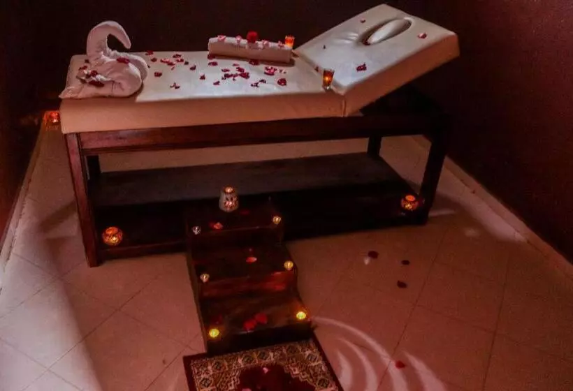 Hotelli Salma Palms Hôtel