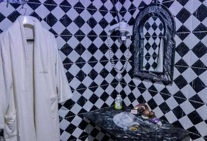 Hotelli Salma Palms Hôtel