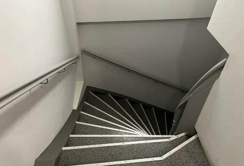 پانسیون Allure Rooms & Coffee