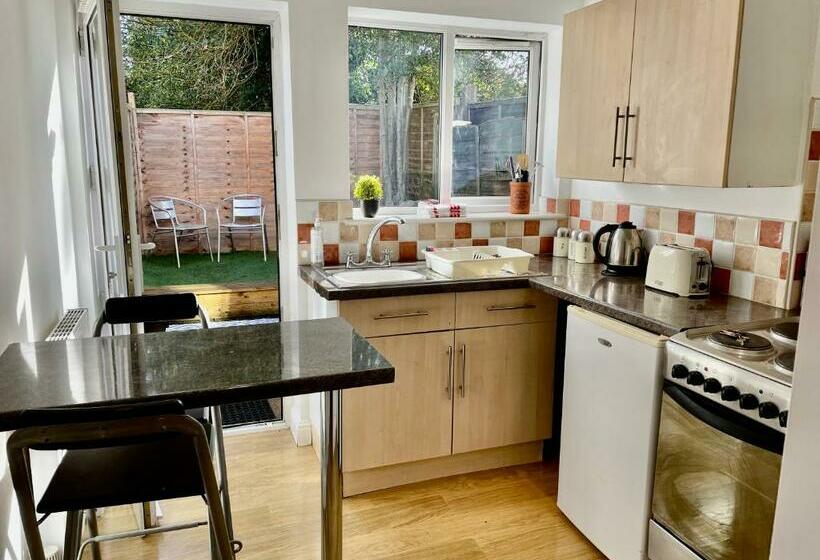 פנסיון Boscote