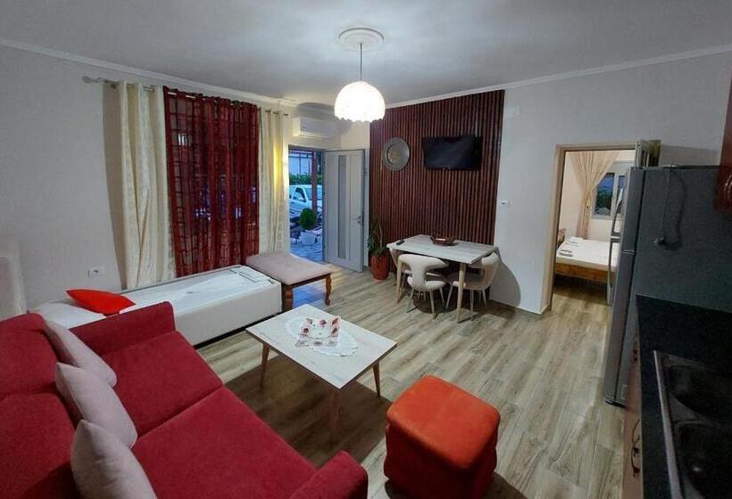 פנסיון Villa Heljos Apartaments
