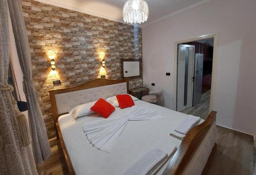 פנסיון Villa Heljos Apartaments