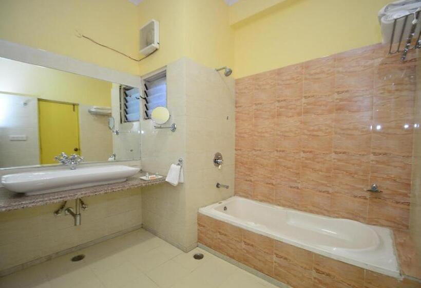 Aaram Baagh A Luxury Nature Resort