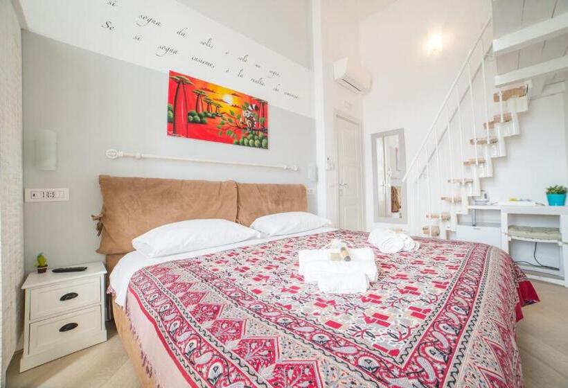 تختخواب و صبحانه Bed In Naples