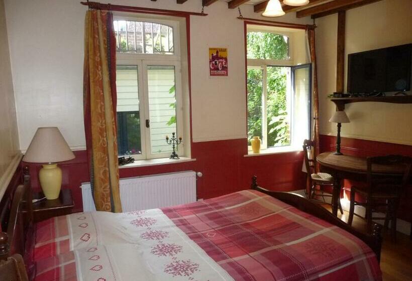 تختخواب و صبحانه Chez Christophe