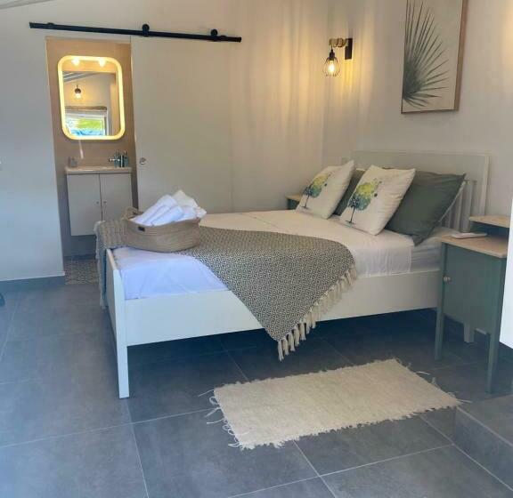 פנסיון Country Guest House With Pool