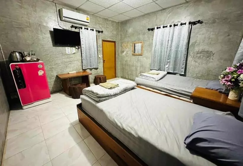 Lomakeskus บ้านภทรพรรณ ขุนยวม แม่ฮ่องสอน Pataraphan House, Khunyuam, Maehongson, Thailand