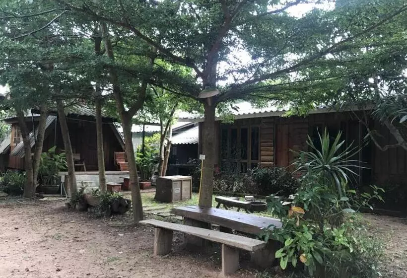 Lomakeskus บ้านภทรพรรณ ขุนยวม แม่ฮ่องสอน Pataraphan House, Khunyuam, Maehongson, Thailand