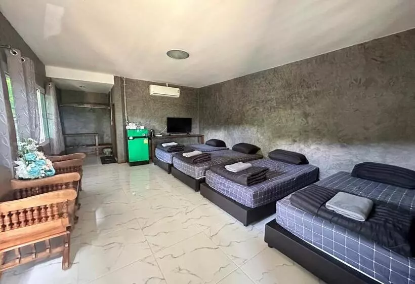 Lomakeskus บ้านภทรพรรณ ขุนยวม แม่ฮ่องสอน Pataraphan House, Khunyuam, Maehongson, Thailand