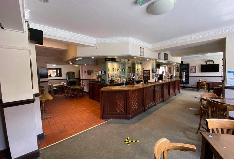 הוסטל The Plough Inn Wigston