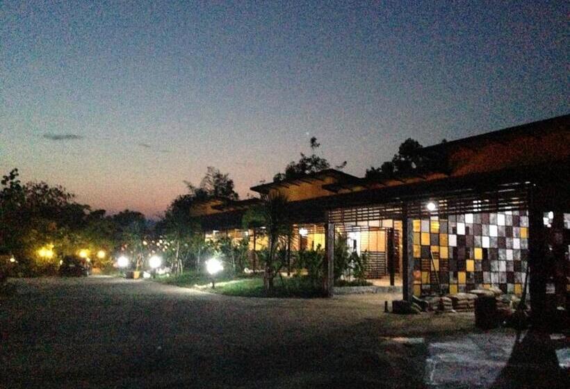 Baan Rai Phufah Resort Chiangrai