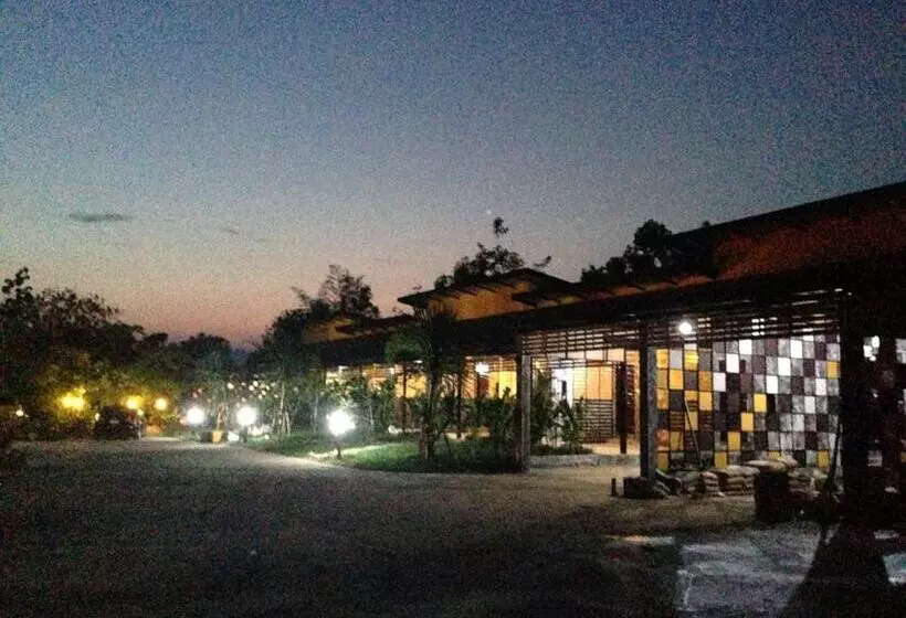 Baan Rai Phufah Resort Chiangrai