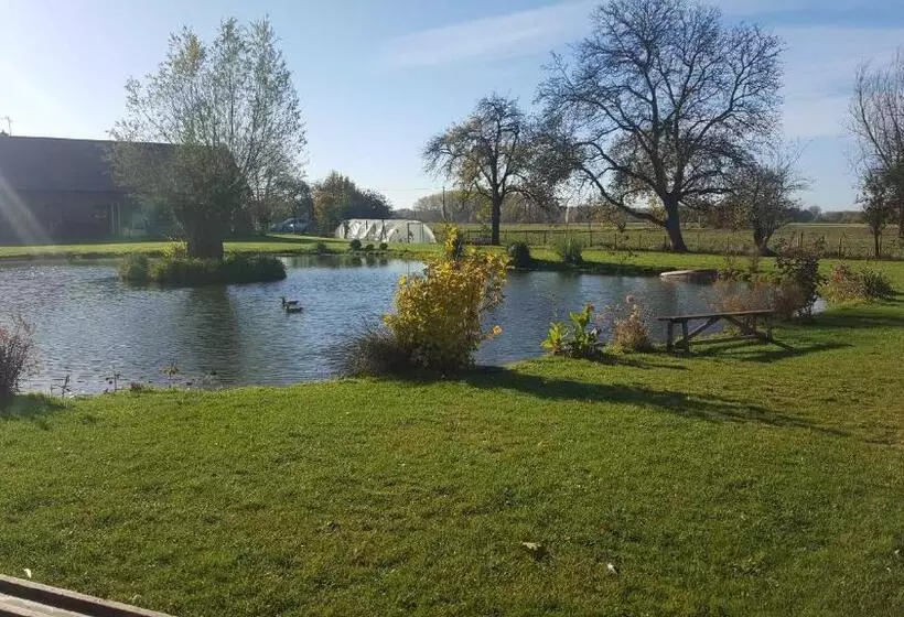 Aamiaismajoitus (B&B) Chambre D Hotes Le Pigeonnier