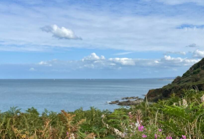 ベッドアンドブレックファースト Fleur & Mer