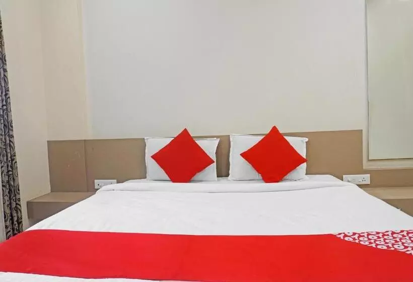 Hotelli Flagship 84218  Bankar House