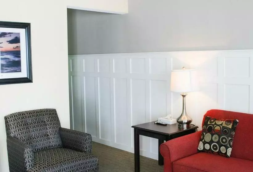 ホテル Relaxing 3 Bed 1 Bath Loft Suite Located Seconds From The Beach 225