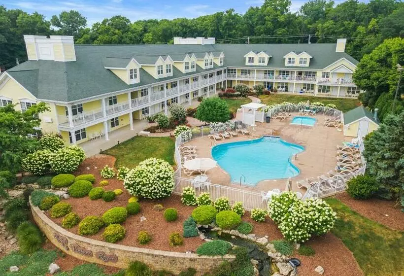 ホテル Relaxing 3 Bed 1 Bath Loft Suite Located Seconds From The Beach 225
