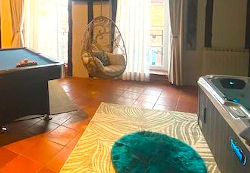 פנסיון Le Prieuré   Suites Romantiques Spa Privatif, Piscine, Jardin, Massages Proche De Toulouse