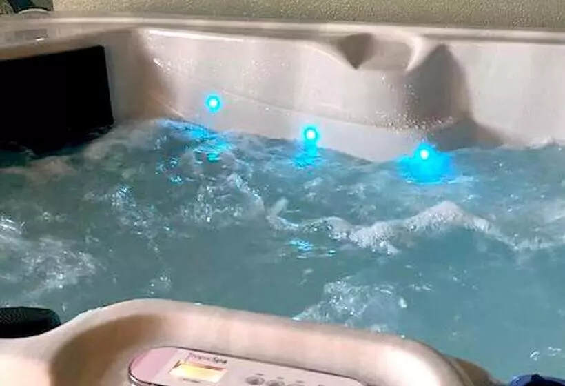 Majatalo Le Prieuré   Suites Romantiques Spa Privatif, Piscine, Jardin, Massages Proche De Toulouse