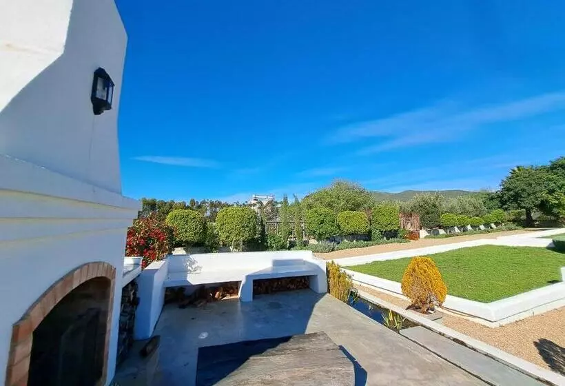 Majatalo Olive Grove Cottage