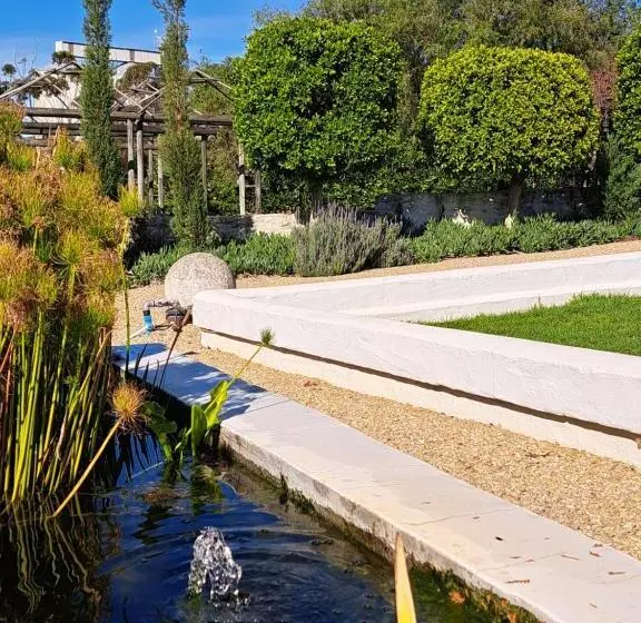 Majatalo Olive Grove Cottage