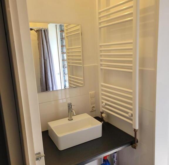 פנסיון Prins Van Poederoijen