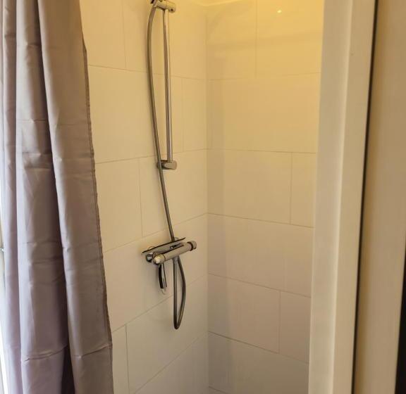 פנסיון Prins Van Poederoijen