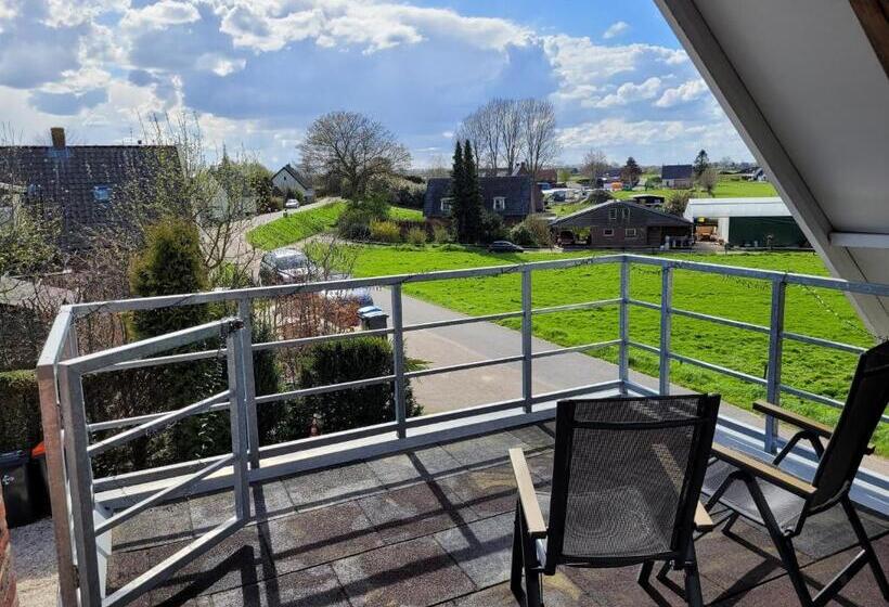 פנסיון Prins Van Poederoijen