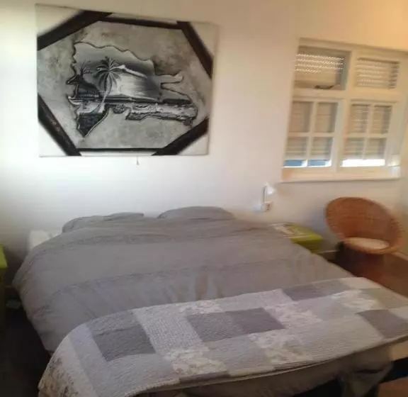 ペンション Prins Van Poederoijen