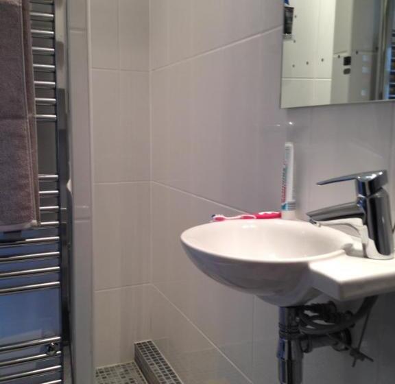 פנסיון Prins Van Poederoijen