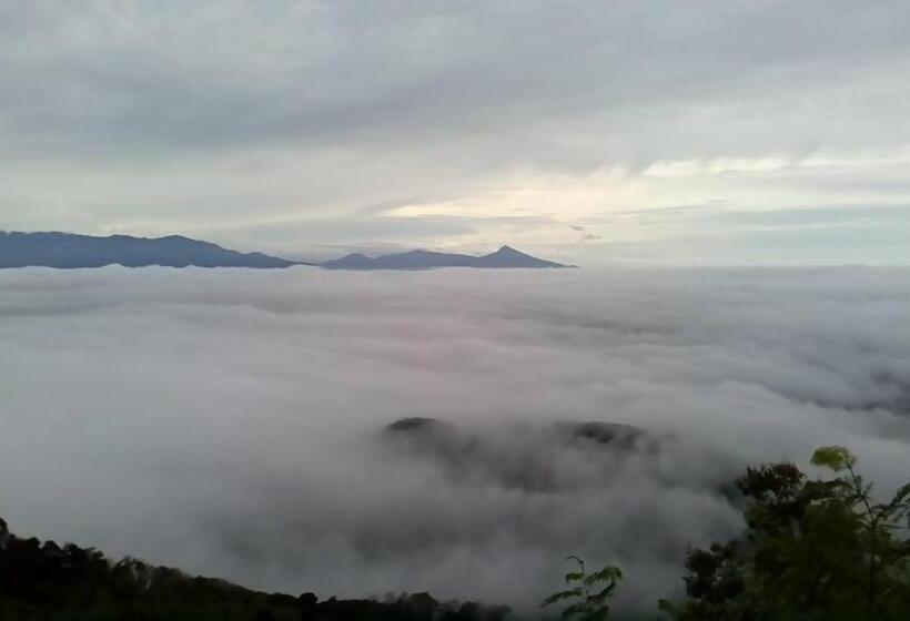 منتجع Chomdao Baan Manisa