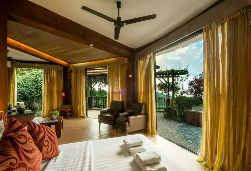 West 35 Eco Mountain Resort