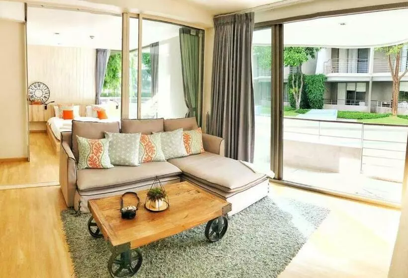 บ้านแสนคราม