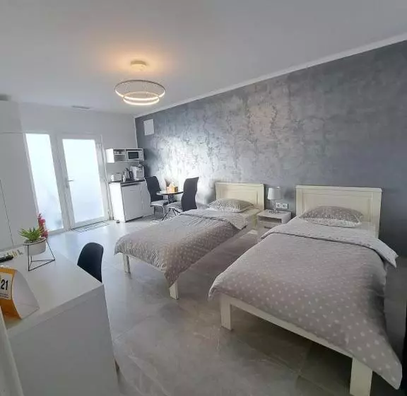 ペンション Kevin&jessica Rooms