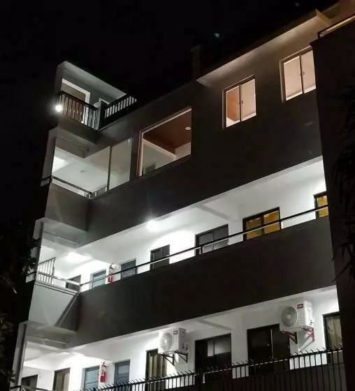 ユースホステル Jsk Apartment
