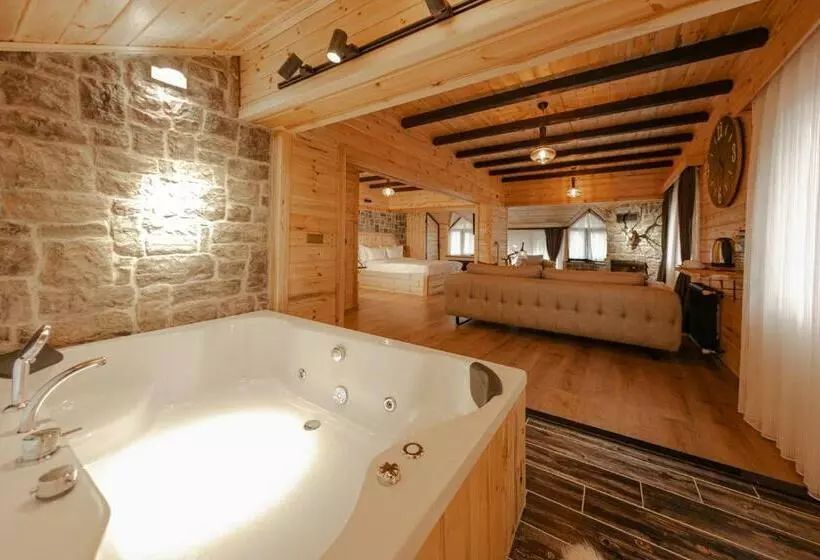 Aamiaismajoitus (B&B) Abant Yayla Dağevi