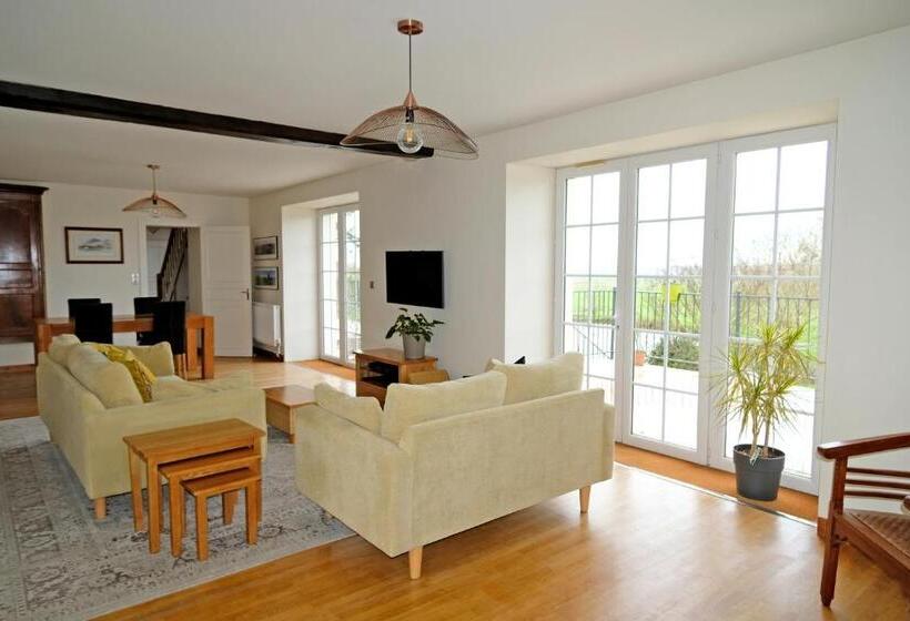 مبيت وإفطار Au Chiron