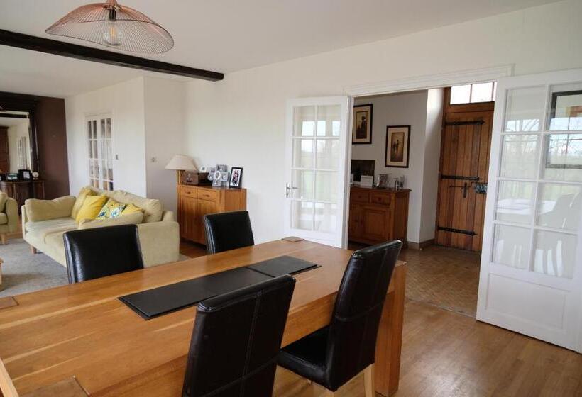 مبيت وإفطار Au Chiron