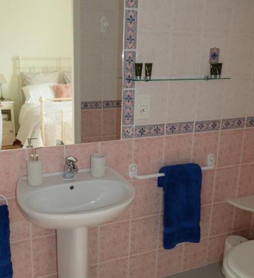 مبيت وإفطار Au Chiron