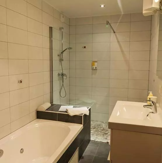 ベッドアンドブレックファースト Au Gre Des Chateaux