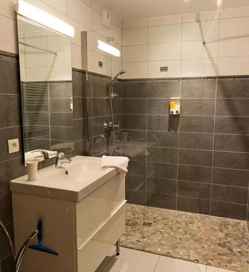 ベッドアンドブレックファースト Au Gre Des Chateaux