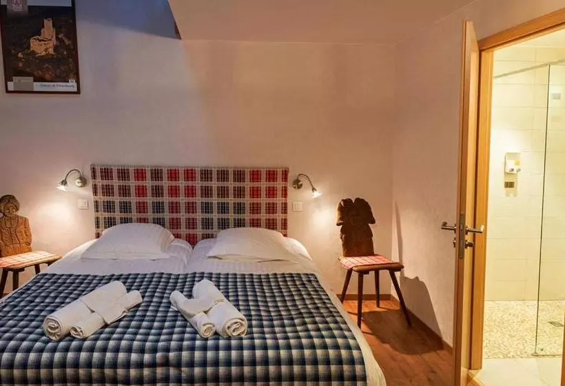 ベッドアンドブレックファースト Au Gre Des Chateaux