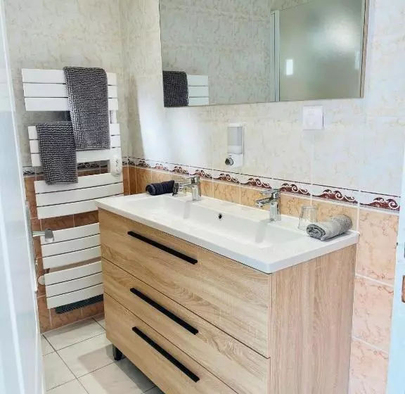 Aamiaismajoitus (B&B) Chambre & Caux