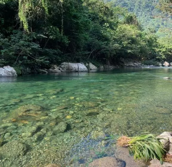 Aamiaismajoitus (B&B) Ecocabaña Pocahontas En Rio Santo Domingo, Melcocho