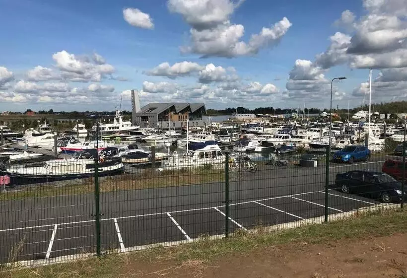 Aamiaismajoitus (B&B) Gastenverblijf Rodenburg