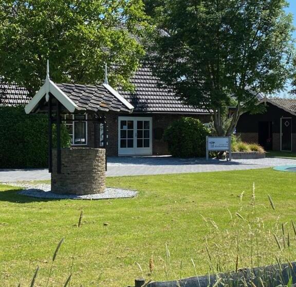 مبيت وإفطار Gastenverblijf Rodenburg