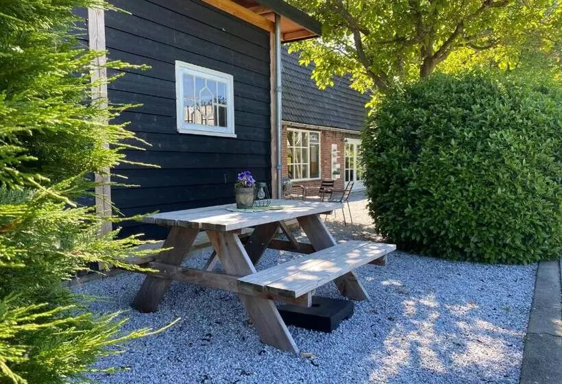 Aamiaismajoitus (B&B) Gastenverblijf Rodenburg